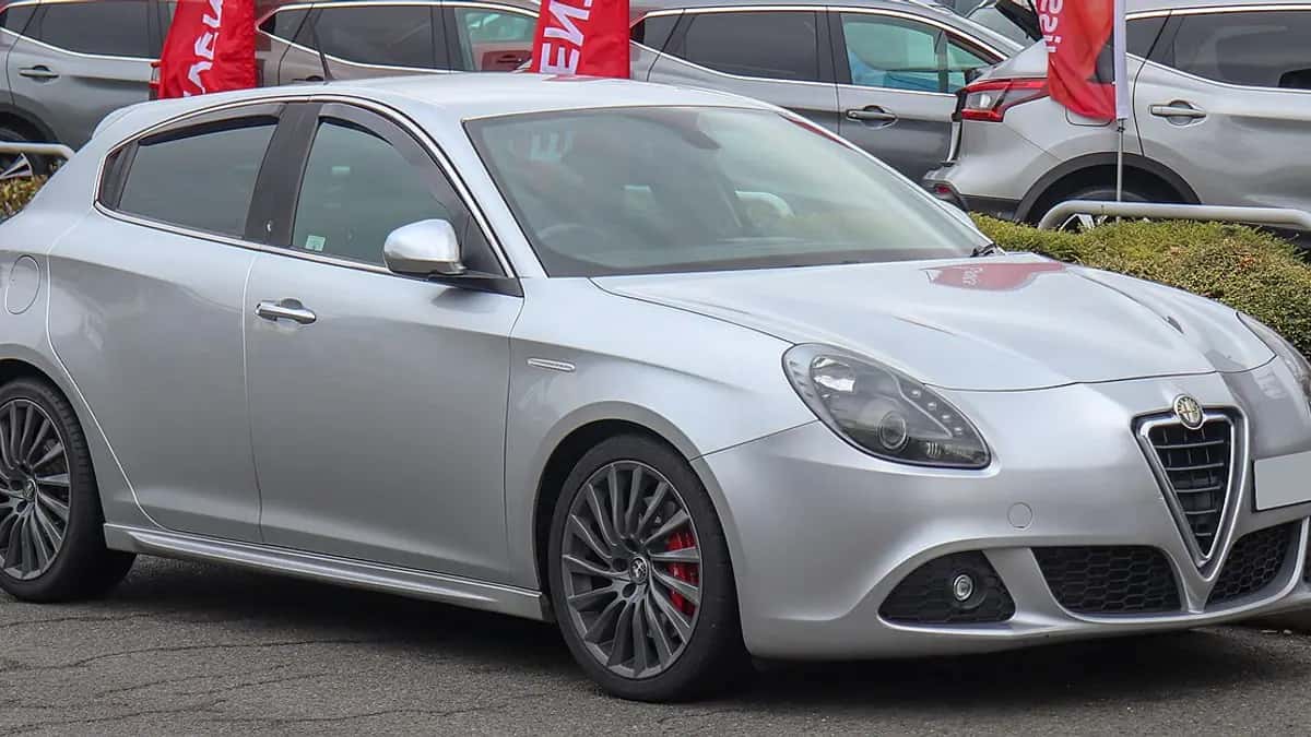 אלפא רומיאו ג'ולייטה - צילום: Vauxford