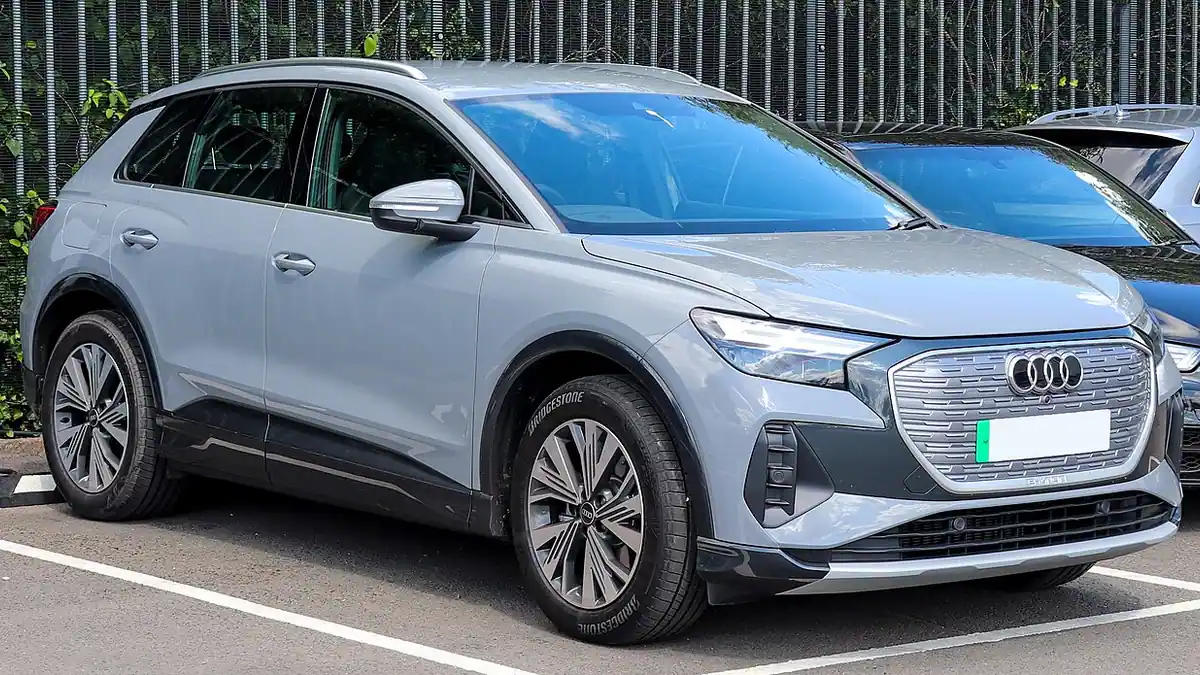 אאודי Q4 - צילום: Vauxford