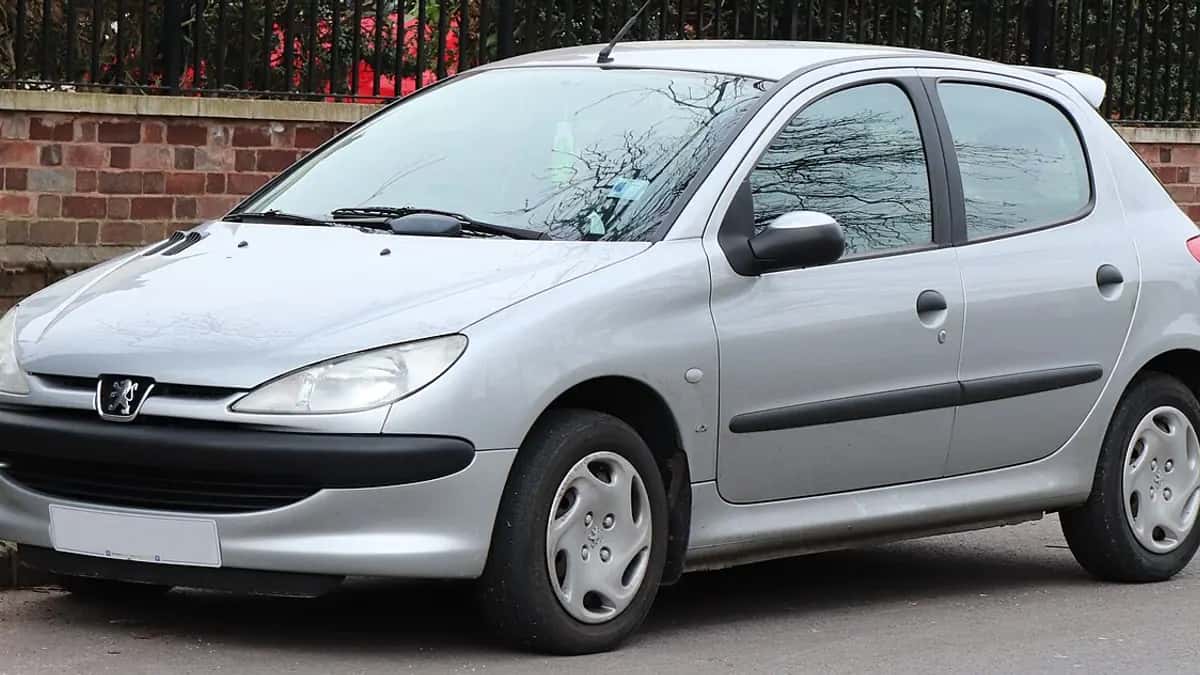 פיג'ו 206 - צילום: Vauxford