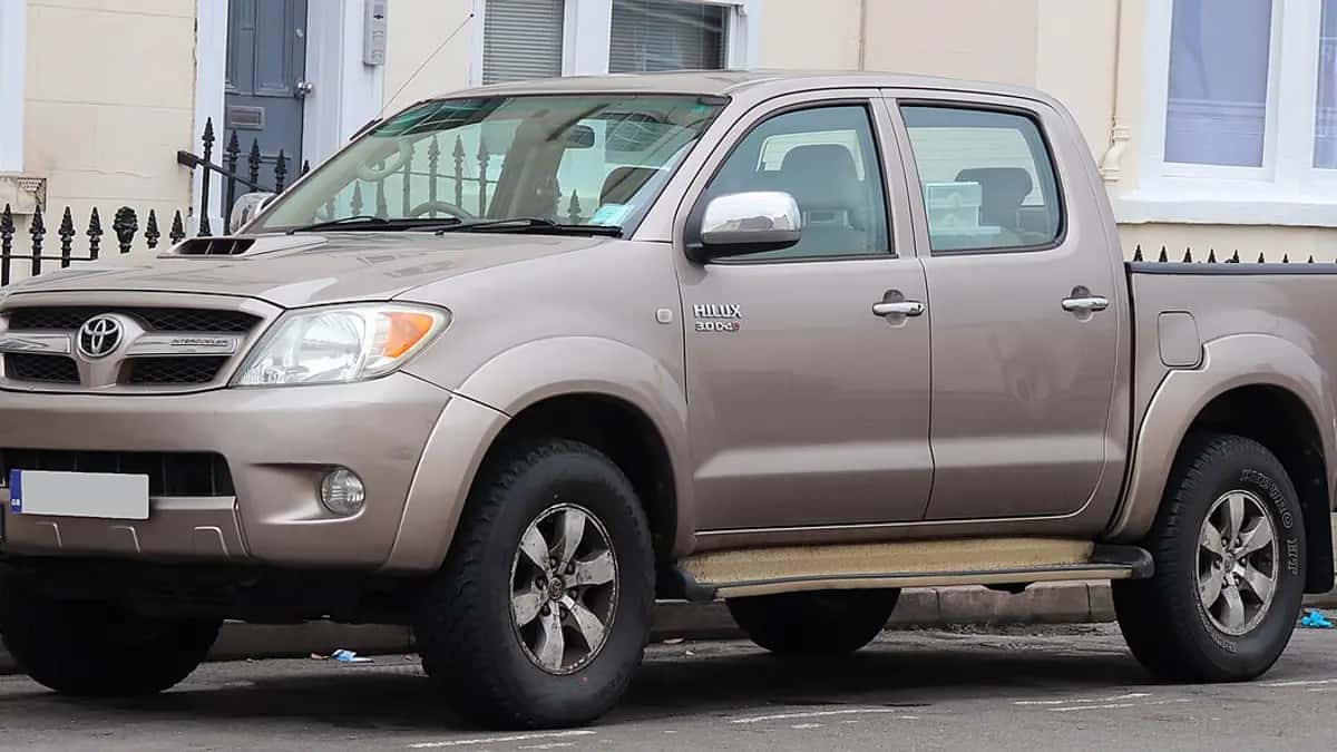 טויוטה היילקס (2004-2015) - צילום: Vauxford